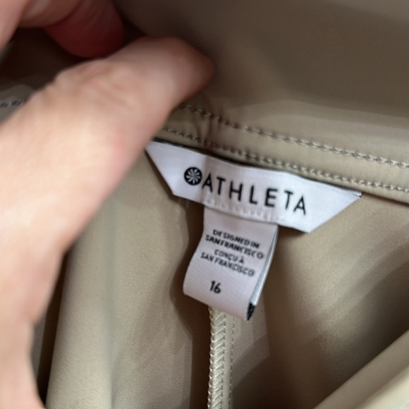 Athleta Stellar wide crop tan pants size 16. NWT. - Picture 6 of 13
